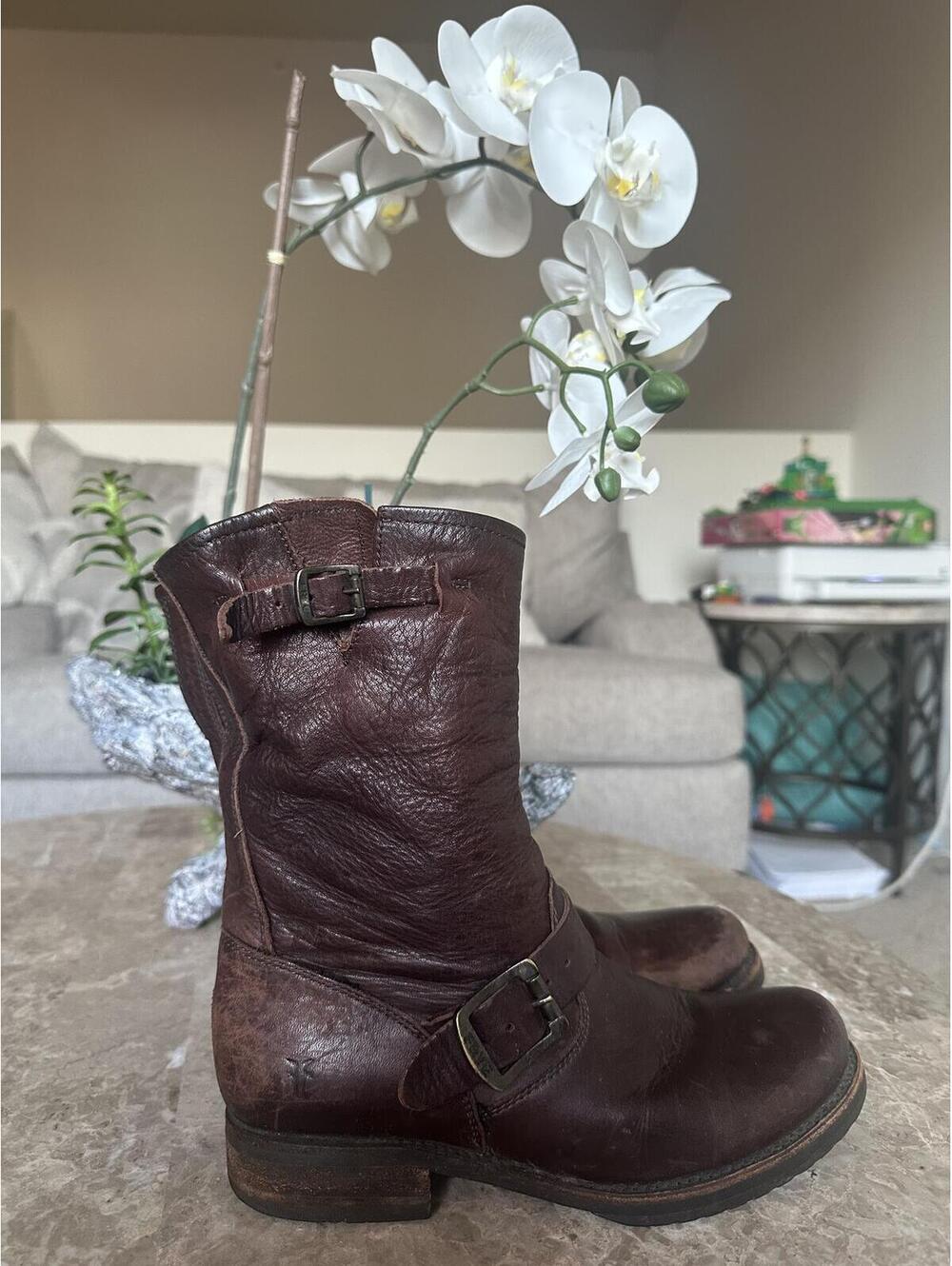 Frye Veronica short engineer boots Size 10